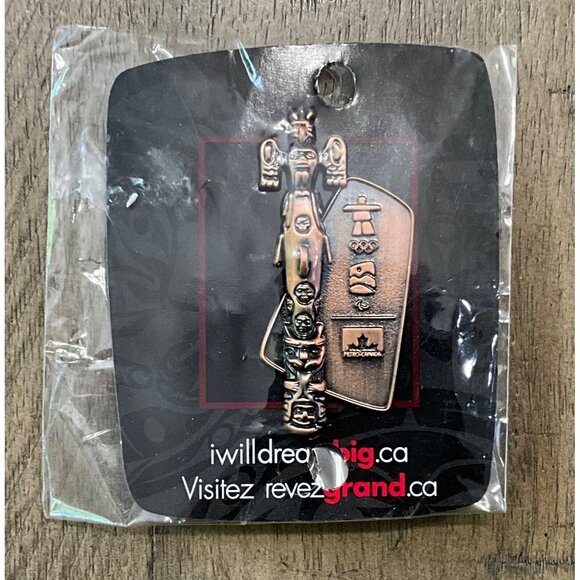 Canada Vancouver 2010 Olympic Pin Totem Pole New - Picture 2 of 4